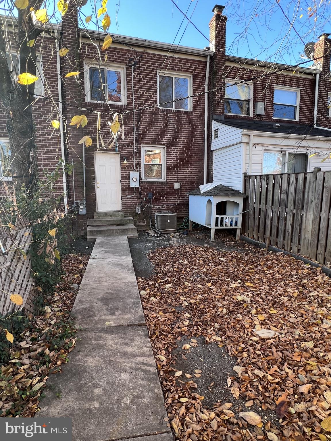HUME SPRINGS - Residential Lease