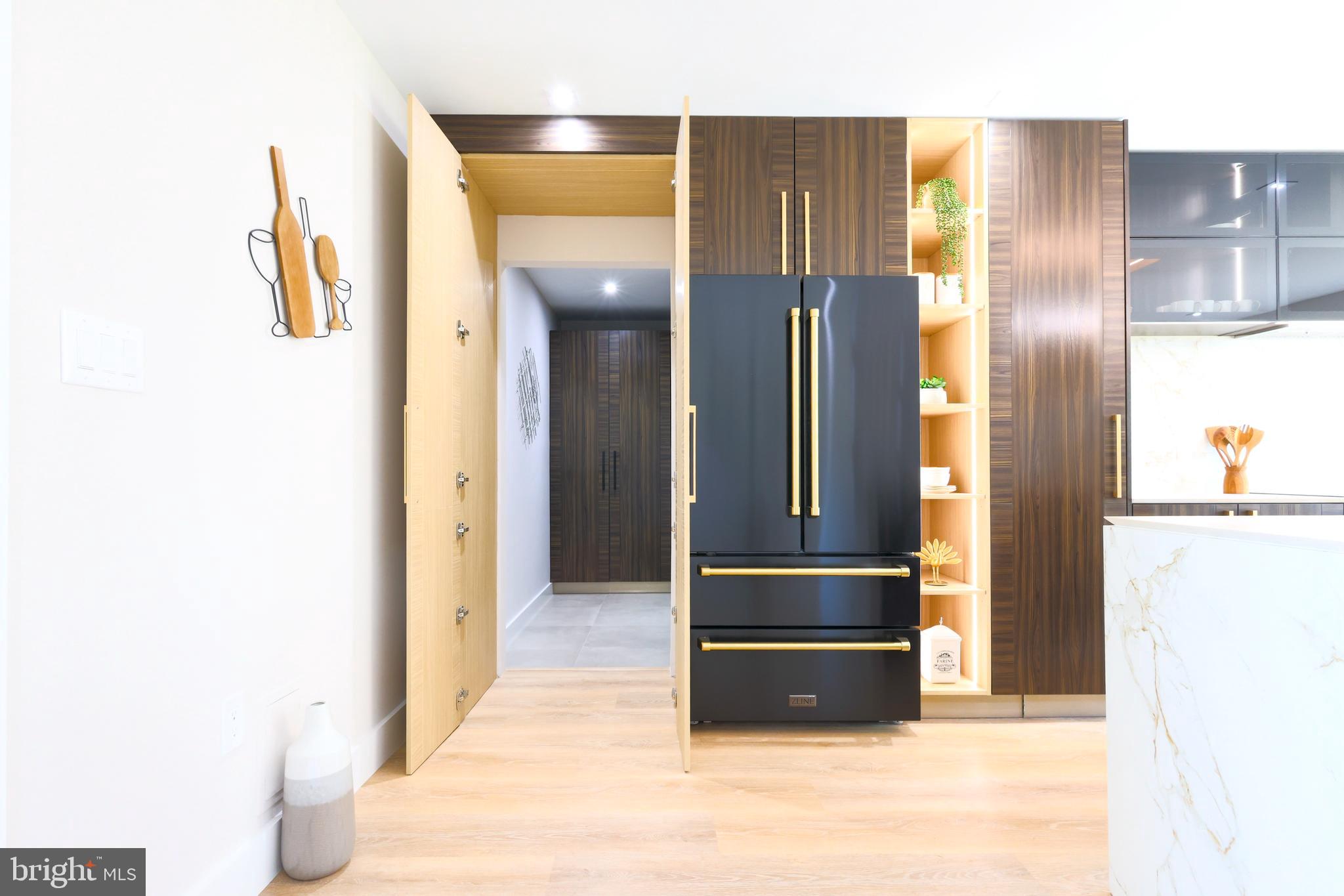 BROOKFIELD - Residential