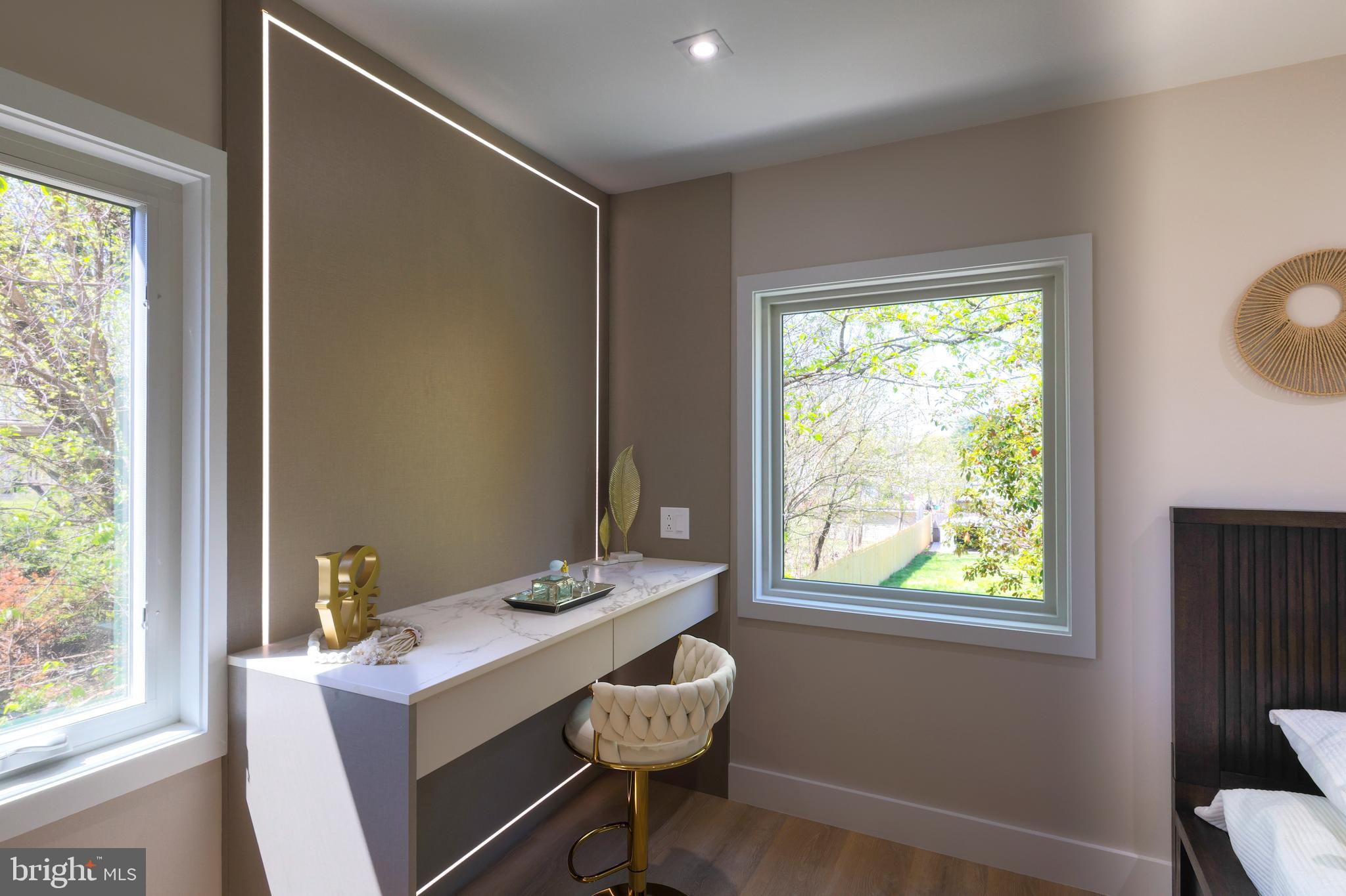 BROOKFIELD - Residential