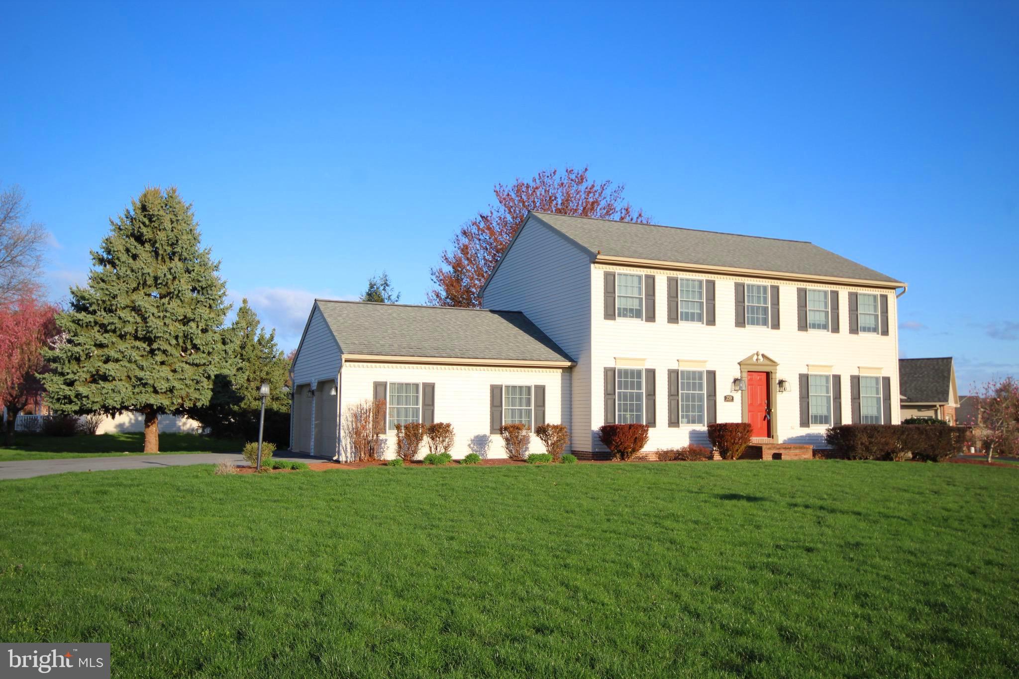 THE OAKS OF N LONDONDERRY - Residential