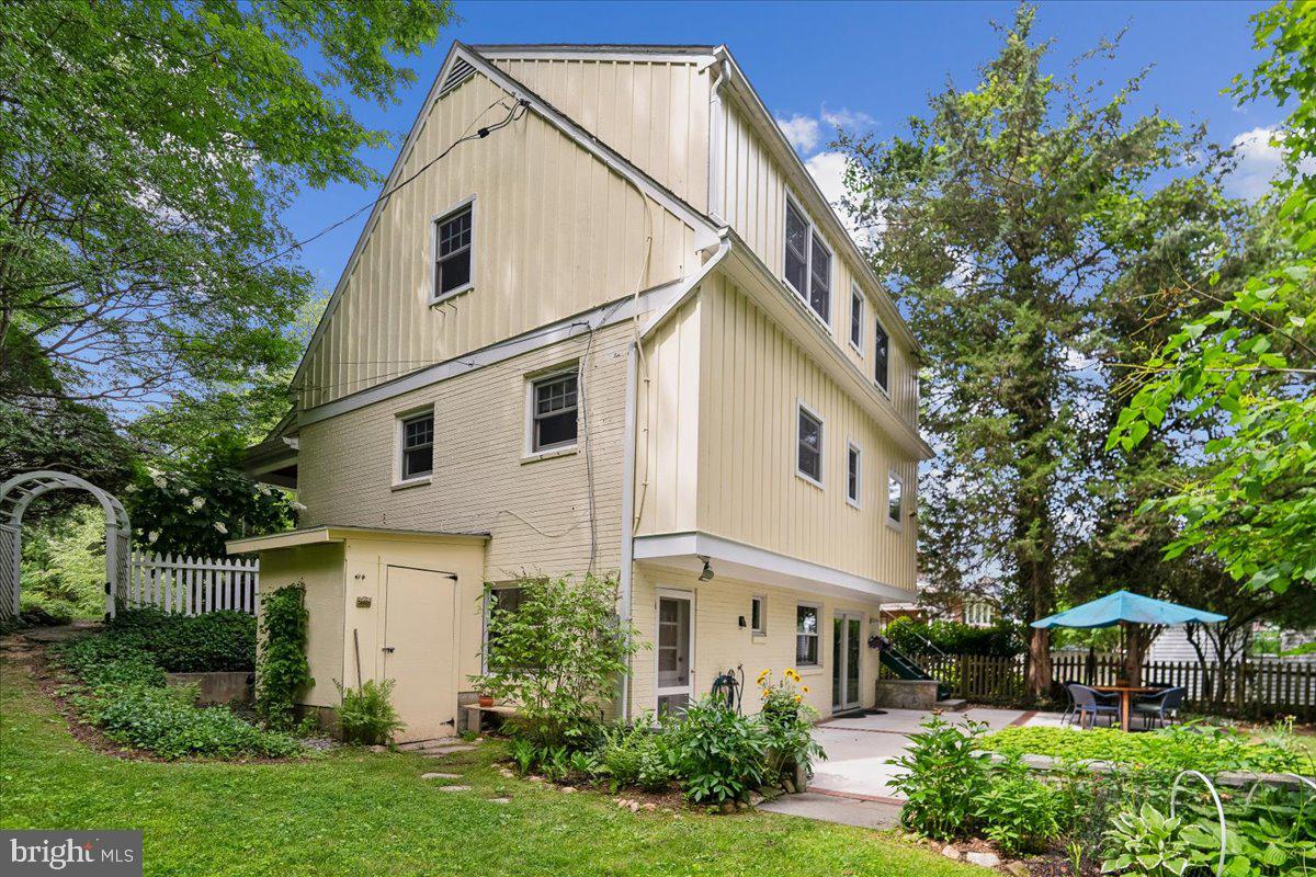 CHEVY CHASE MANOR - Residential