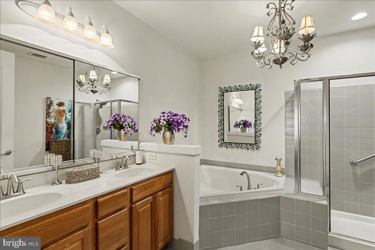 MERIDIAN VALLEY SQ - Residential