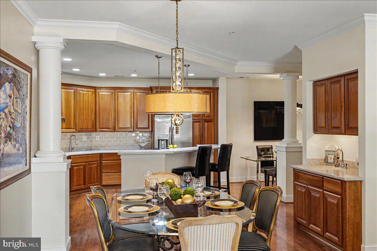 MERIDIAN VALLEY SQ - Residential