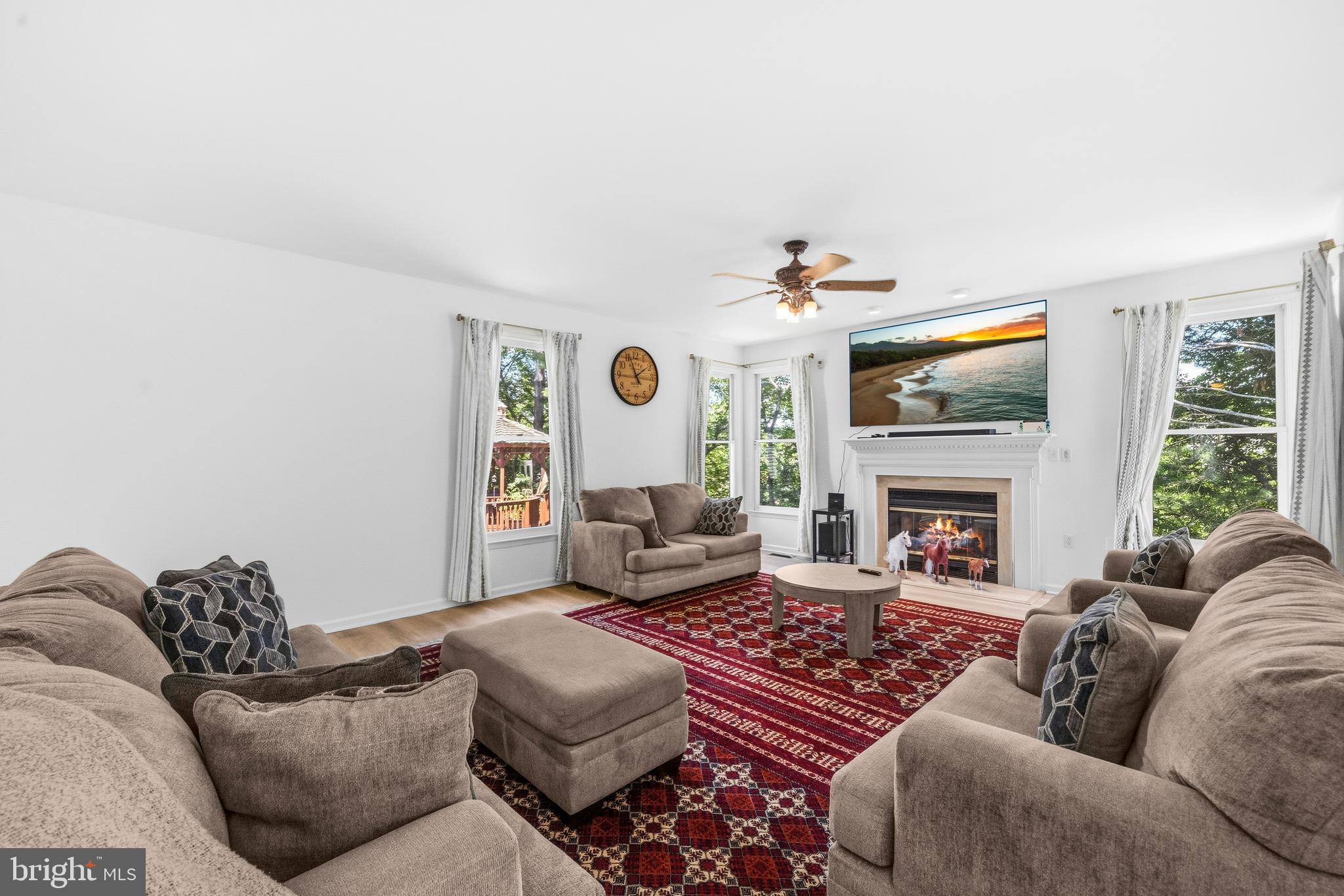 WASHINGTONIAN WOODS - Residential