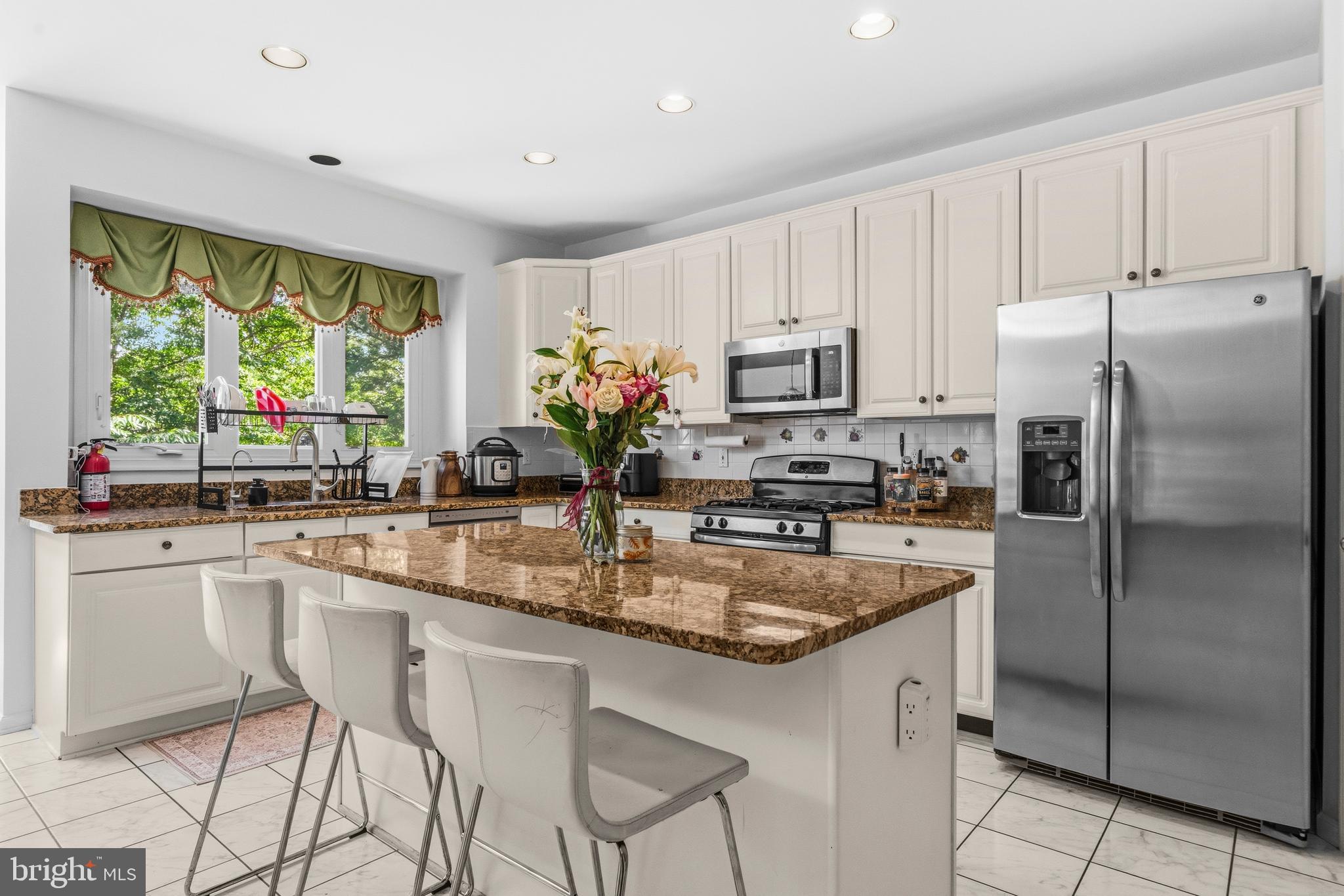 WASHINGTONIAN WOODS - Residential