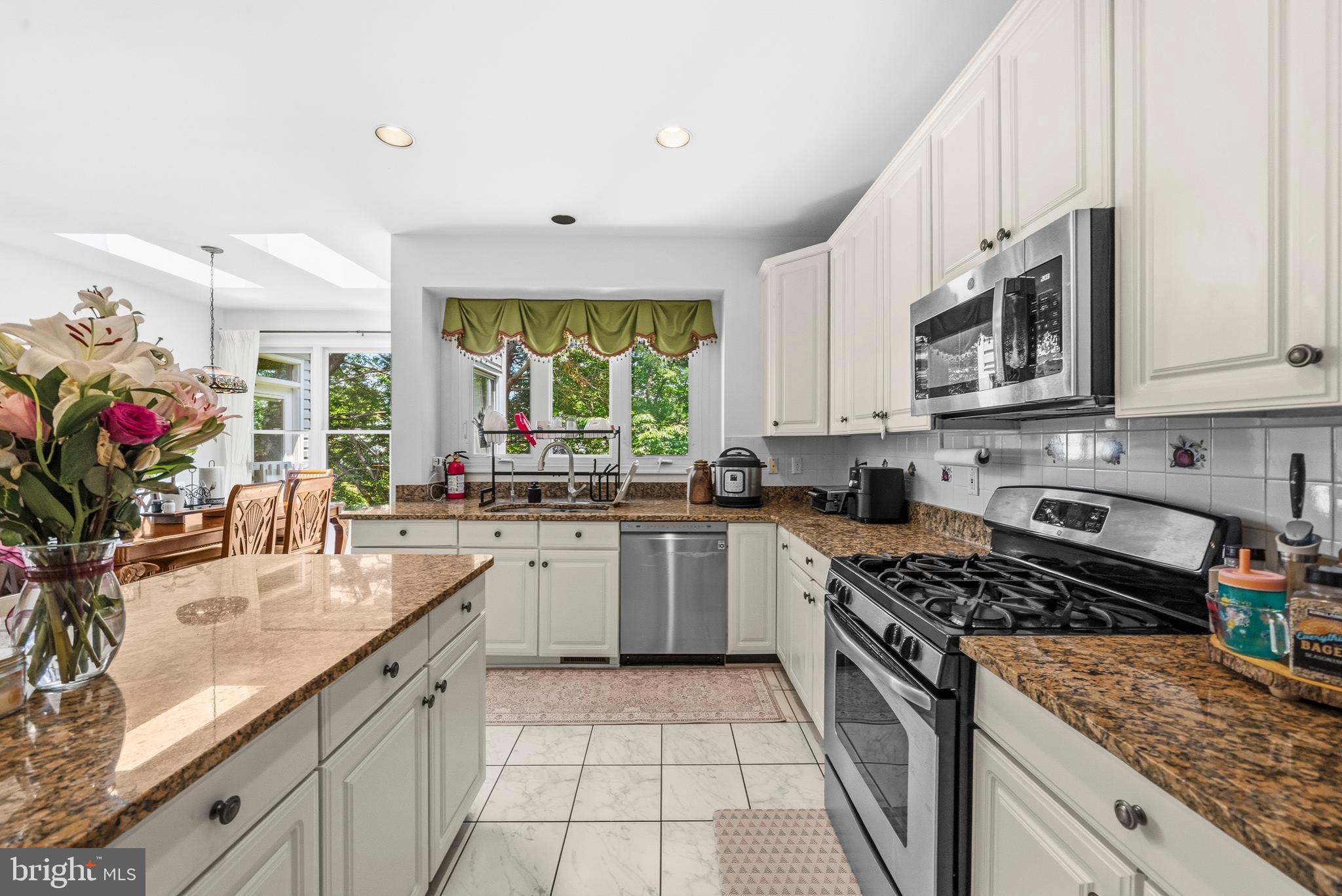WASHINGTONIAN WOODS - Residential