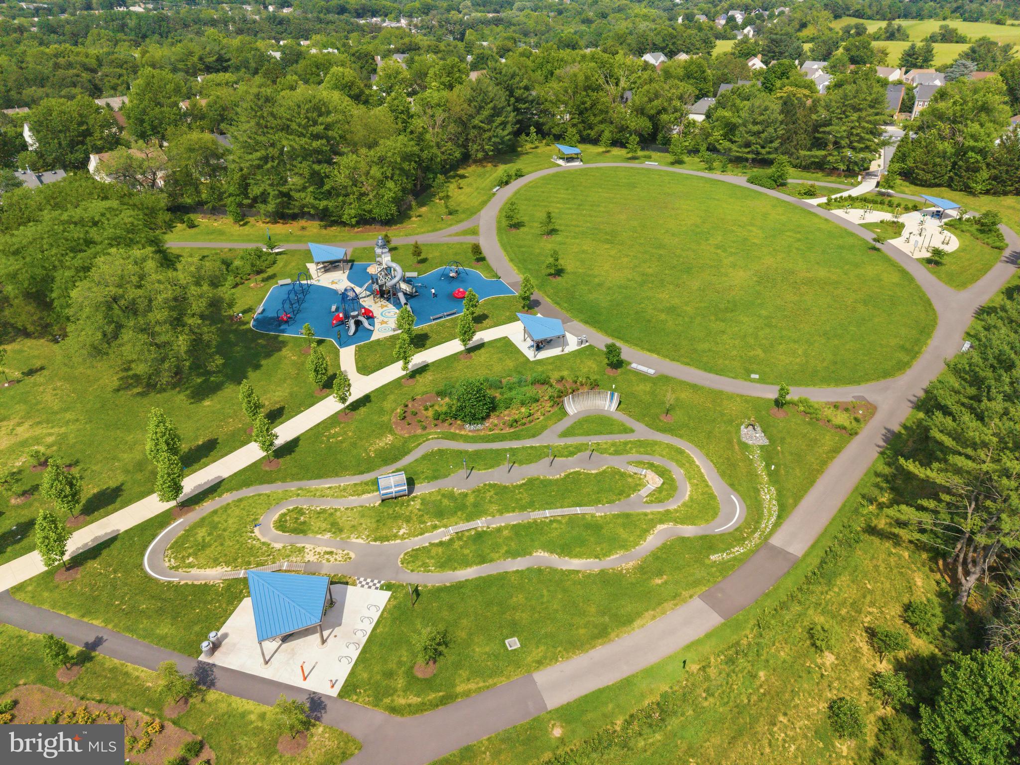 WASHINGTONIAN WOODS - Residential