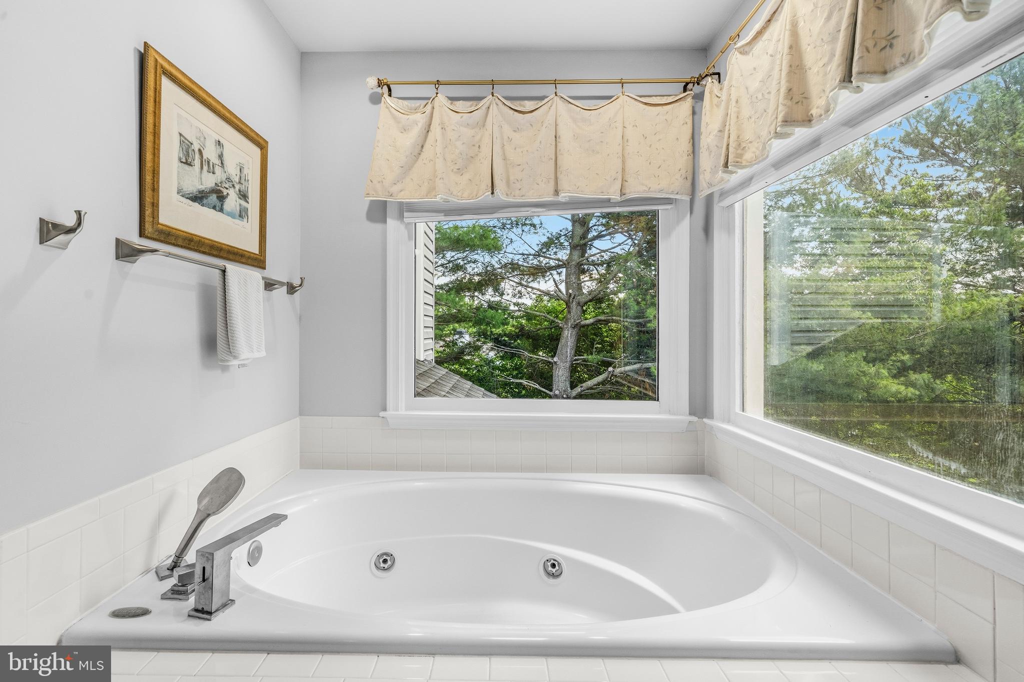 WASHINGTONIAN WOODS - Residential