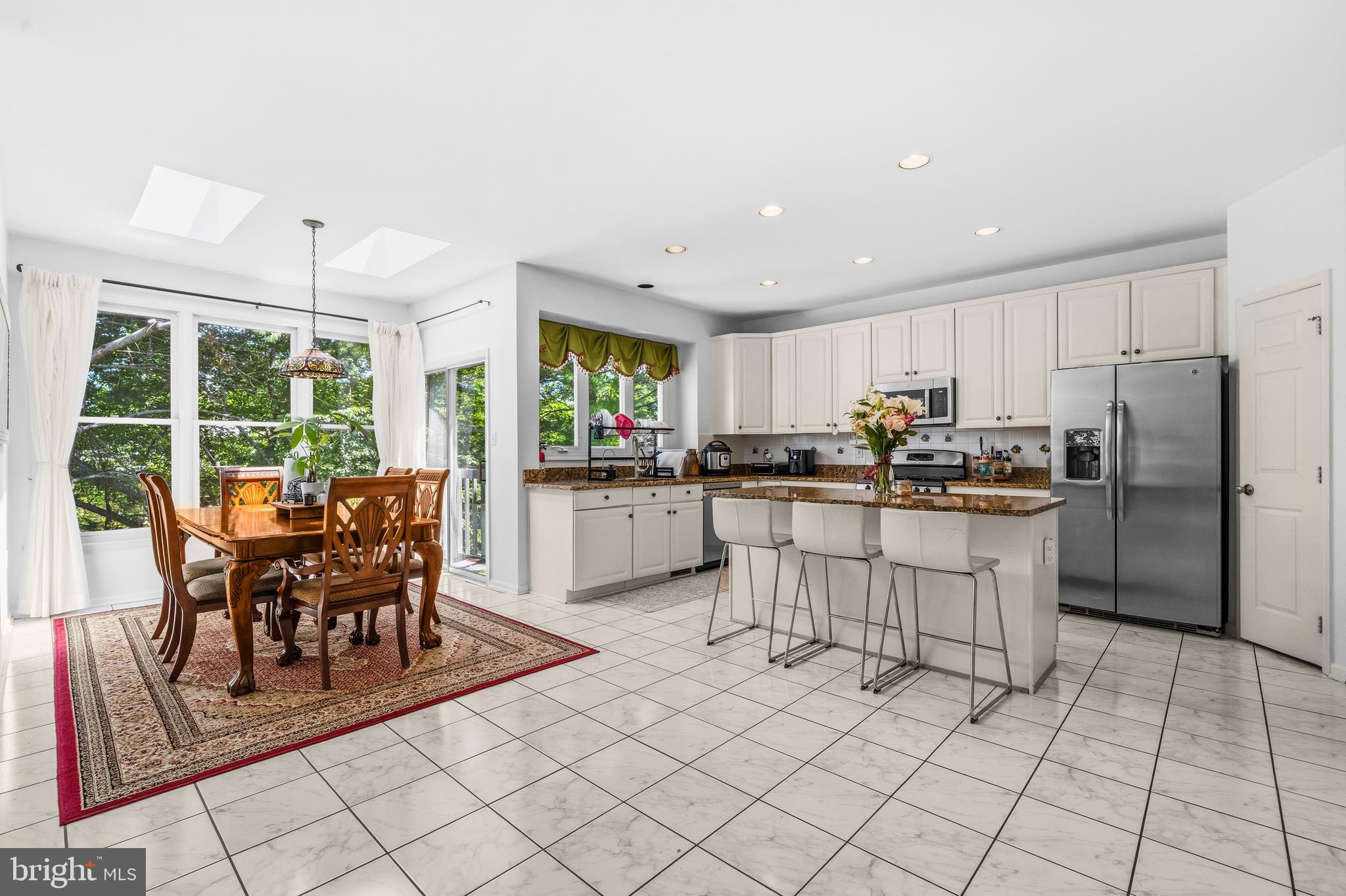 WASHINGTONIAN WOODS - Residential