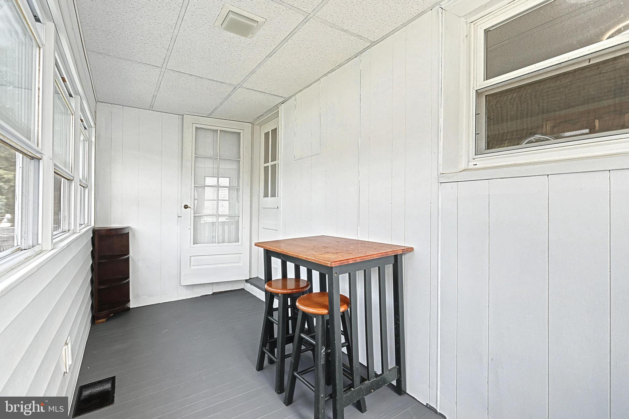 PLEASUREVILLE - Residential