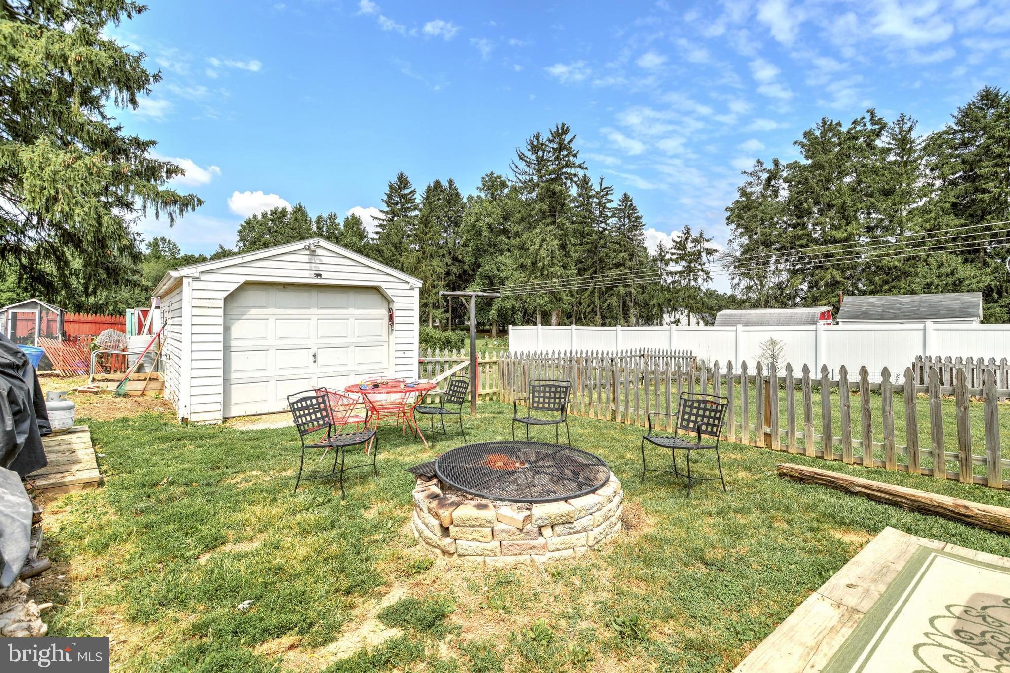 PLEASUREVILLE - Residential