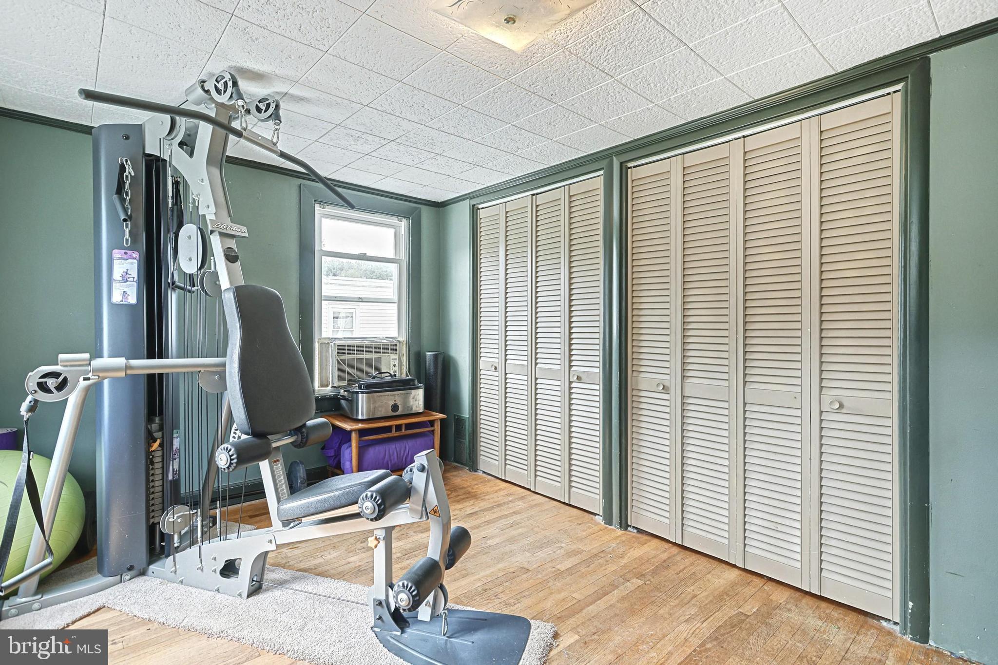 PLEASUREVILLE - Residential