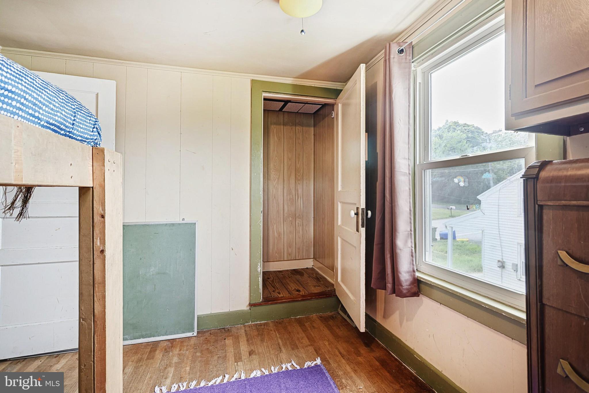 PLEASUREVILLE - Residential