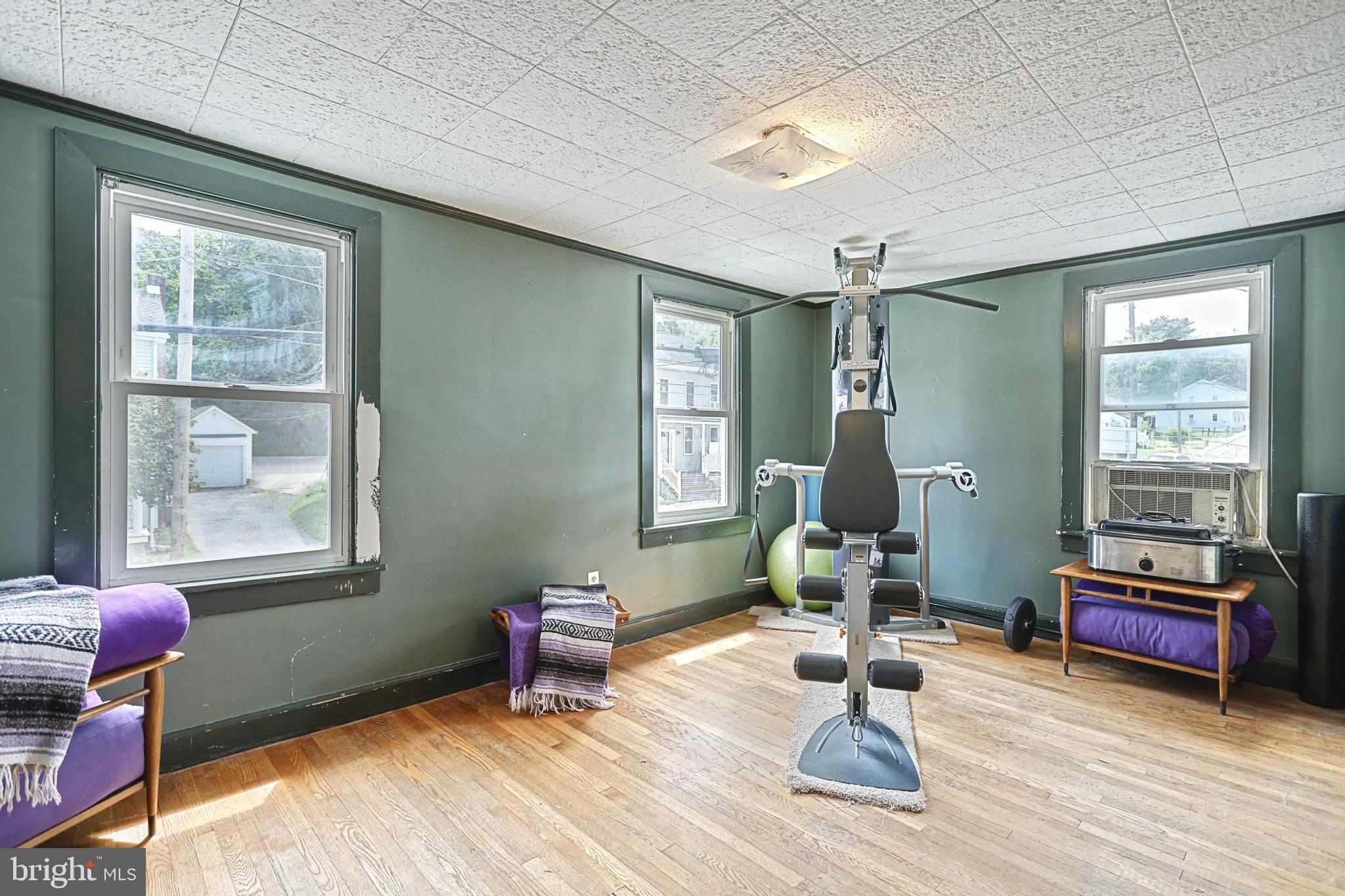 PLEASUREVILLE - Residential