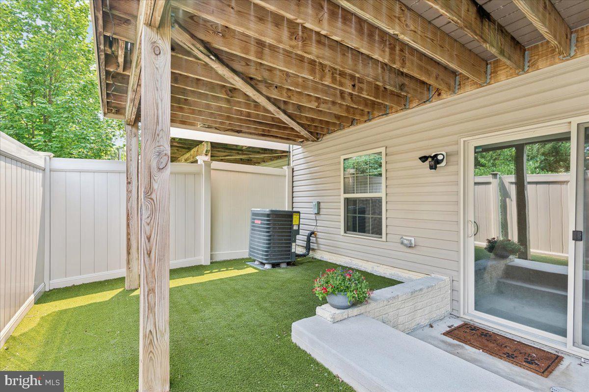 FIELDCREST GLEN - Residential