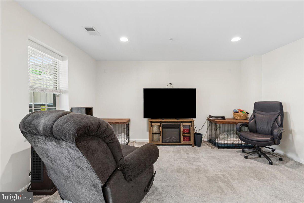 FIELDCREST GLEN - Residential
