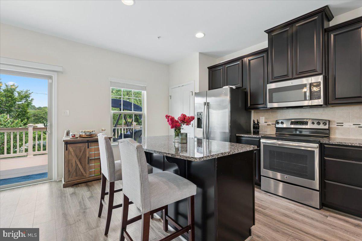 FIELDCREST GLEN - Residential