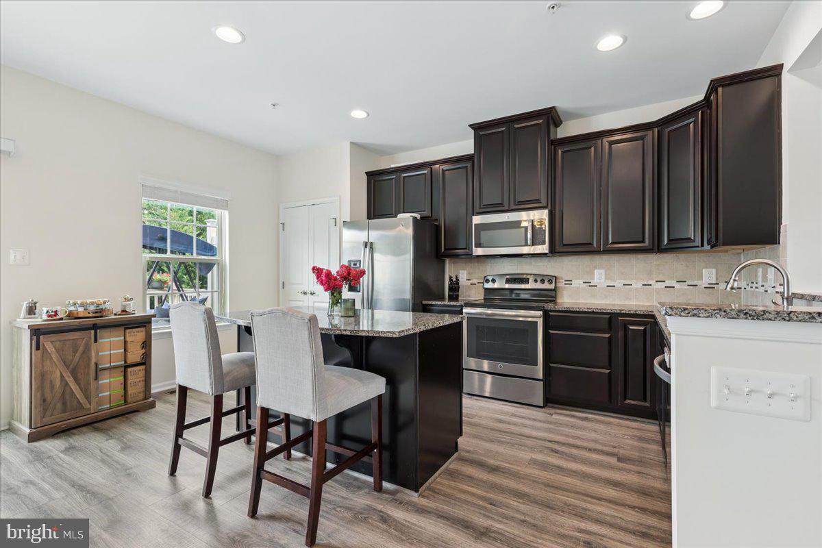 FIELDCREST GLEN - Residential