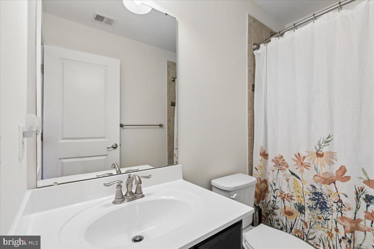 FIELDCREST GLEN - Residential