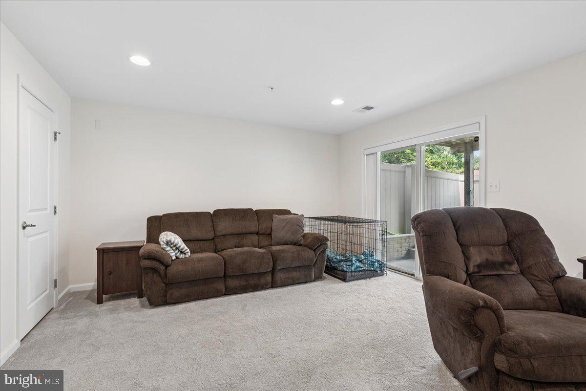 FIELDCREST GLEN - Residential