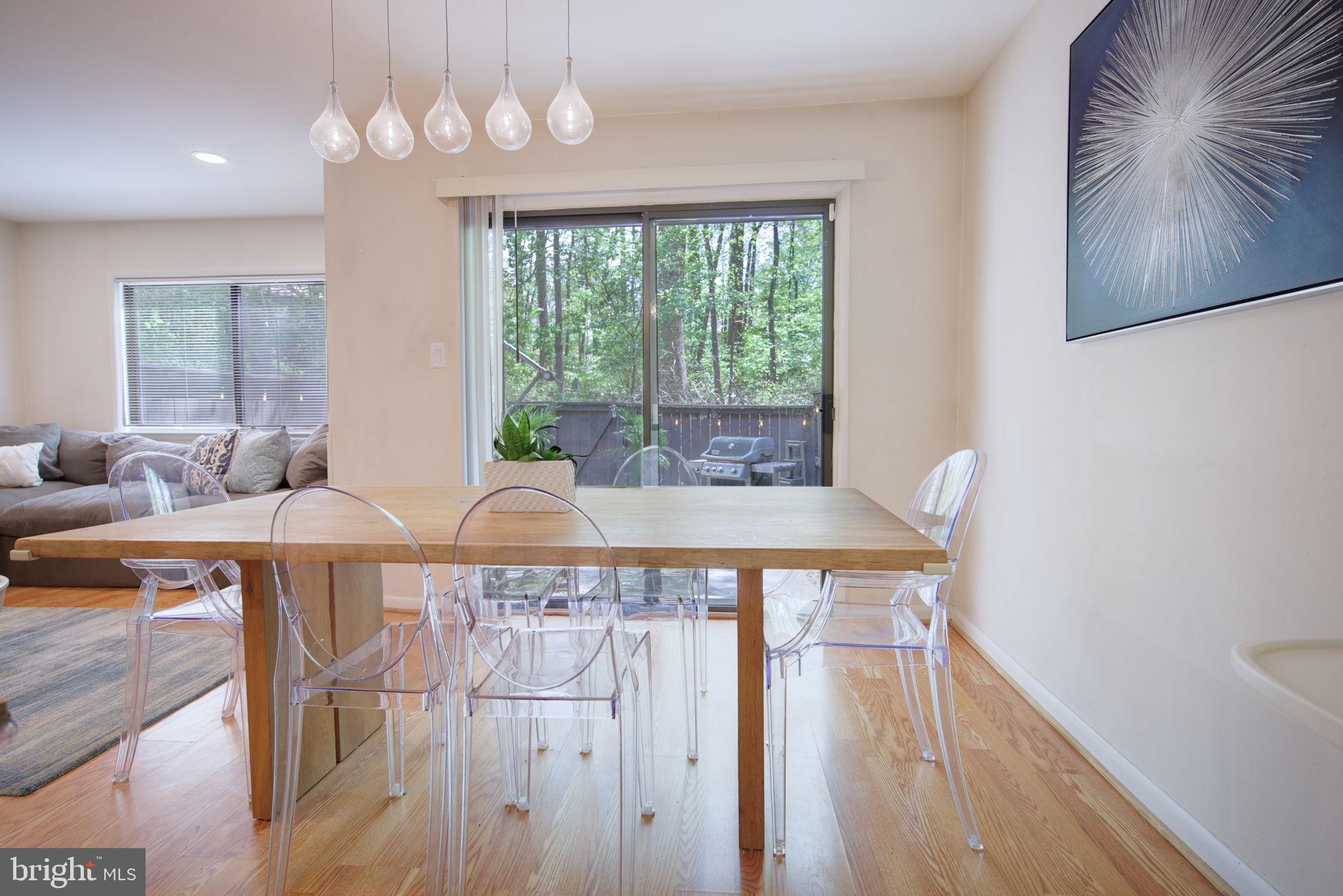 RESTON - Residential