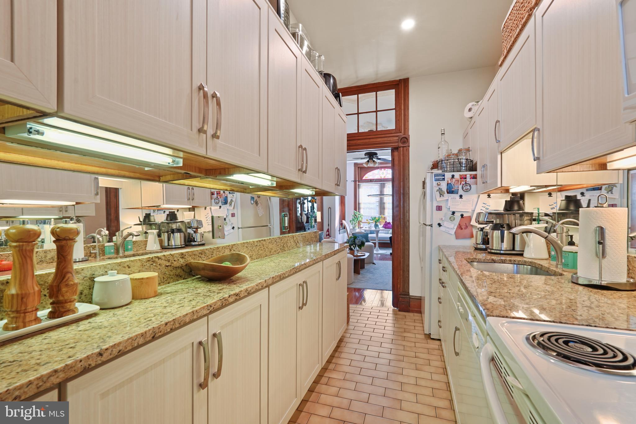 CAPITOL HILL - Residential