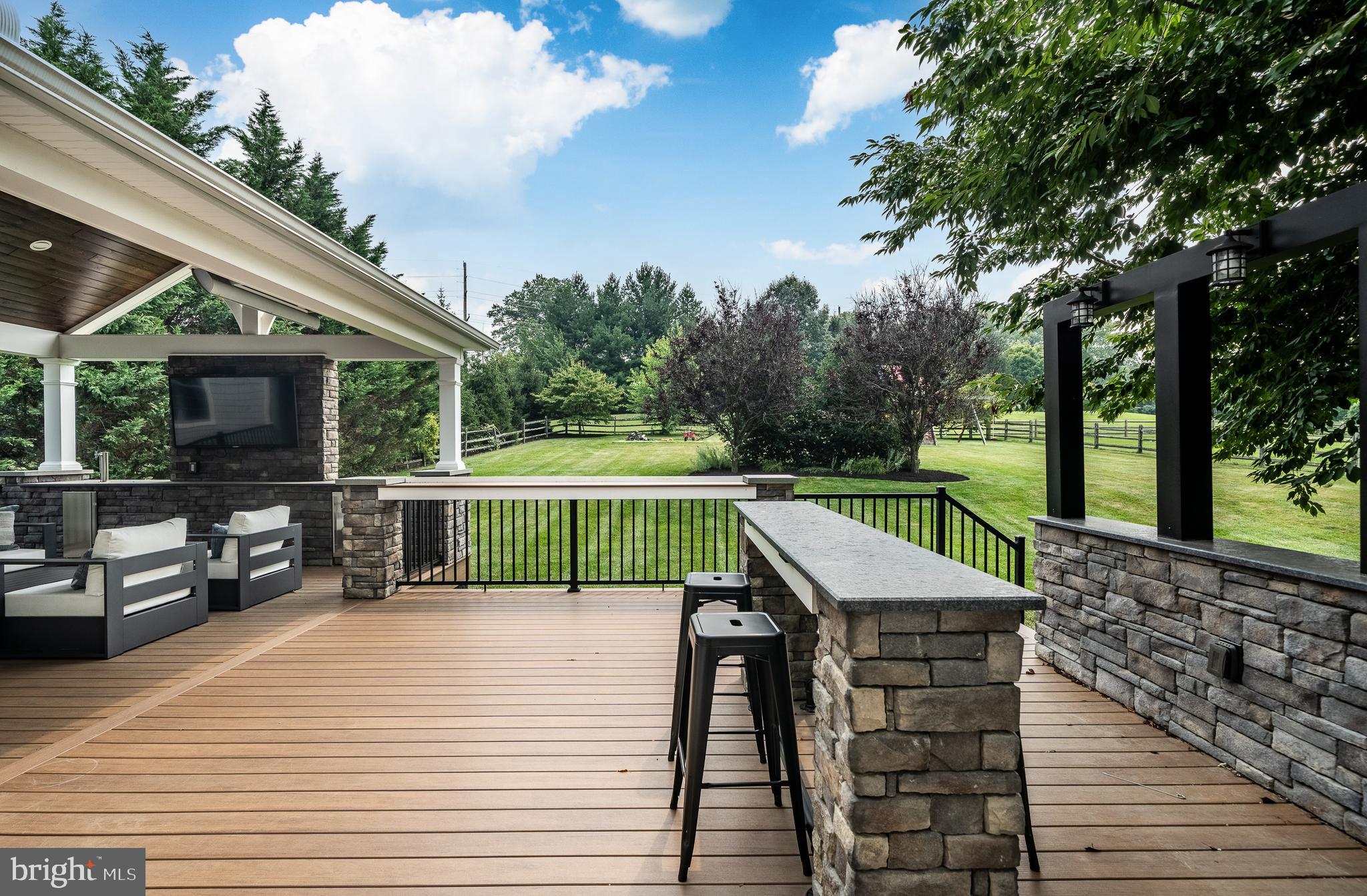 BRICK HOUSE FARM - Residential