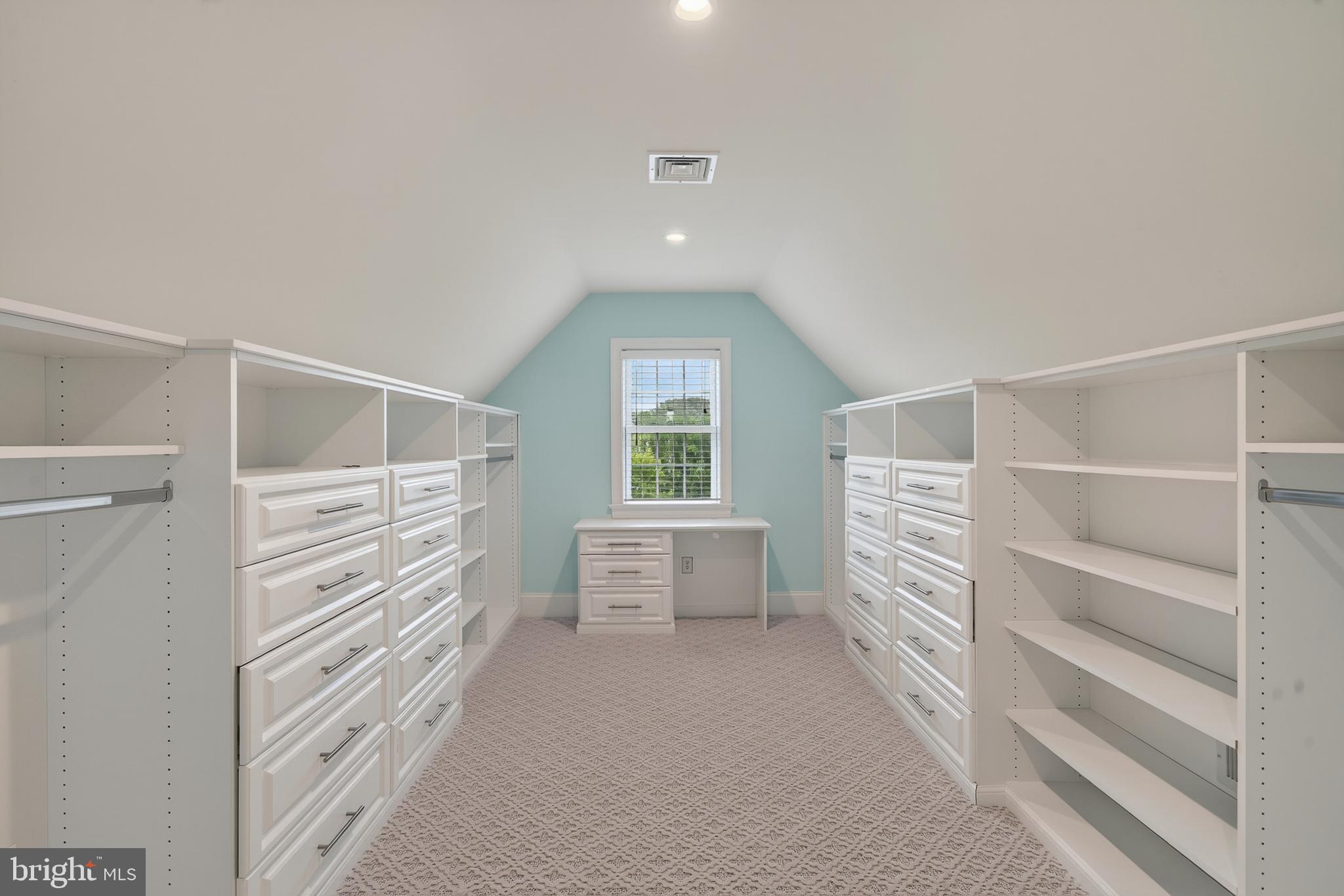 BRICK HOUSE FARM - Residential