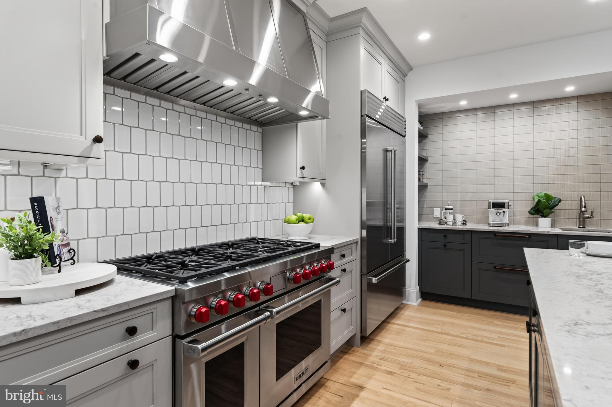 BRICK HOUSE FARM - Residential