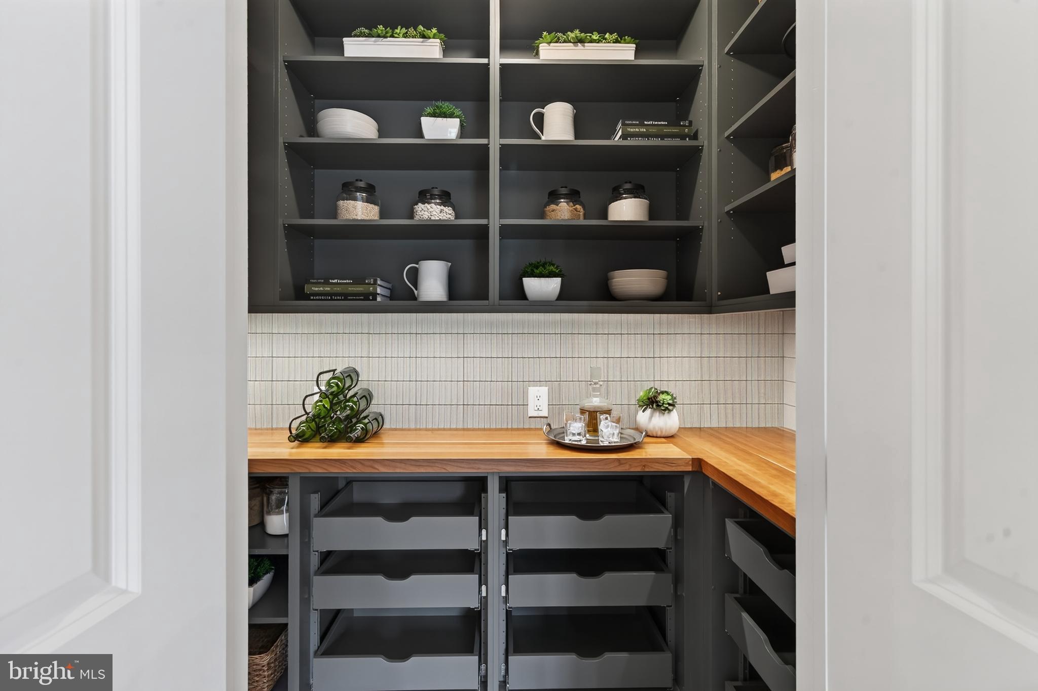 BRICK HOUSE FARM - Residential
