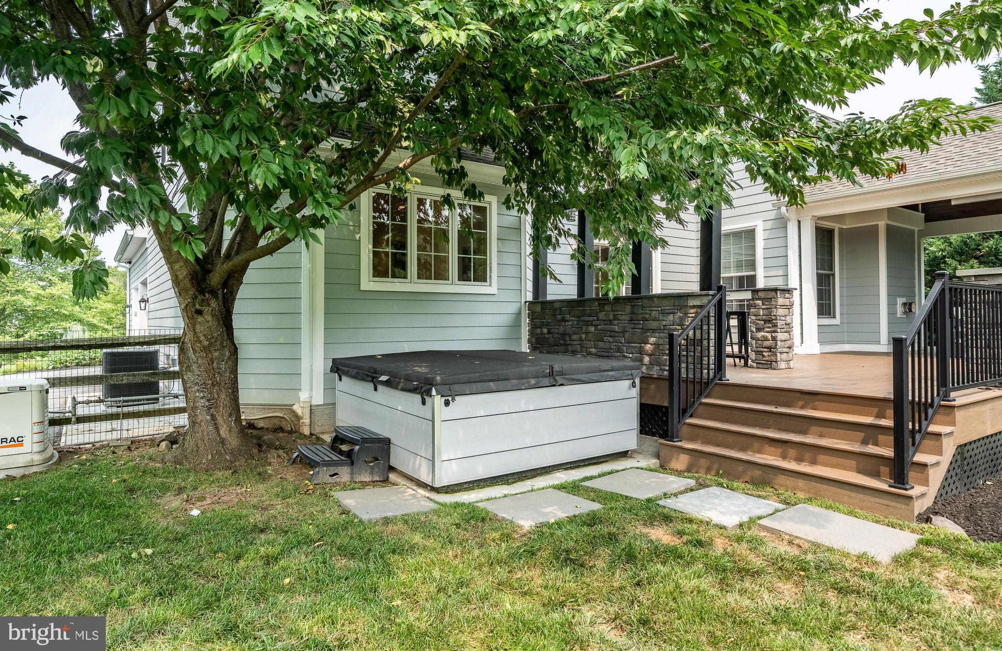 BRICK HOUSE FARM - Residential