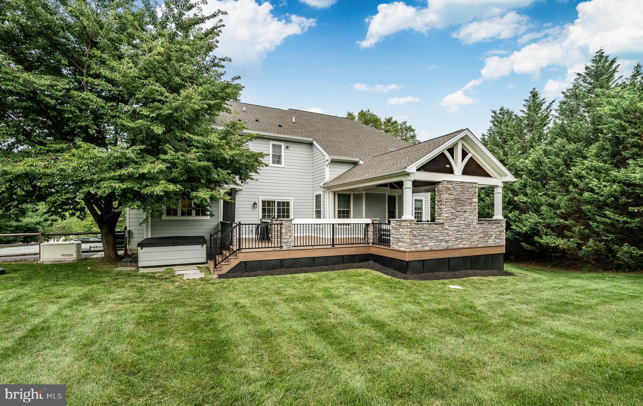 BRICK HOUSE FARM - Residential