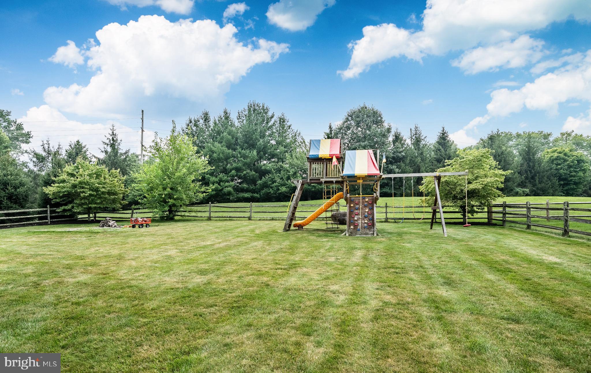 BRICK HOUSE FARM - Residential