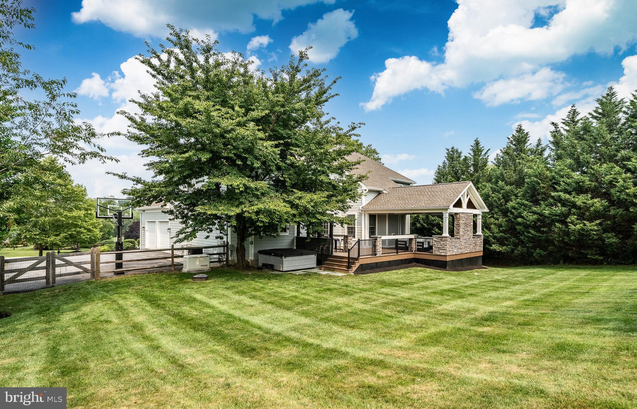 BRICK HOUSE FARM - Residential