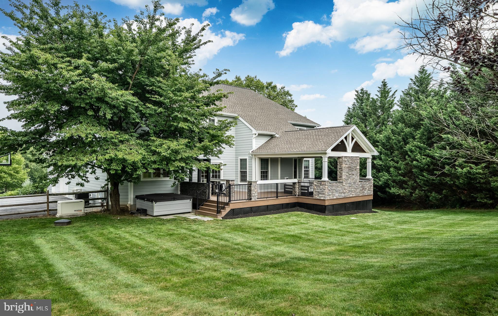 BRICK HOUSE FARM - Residential
