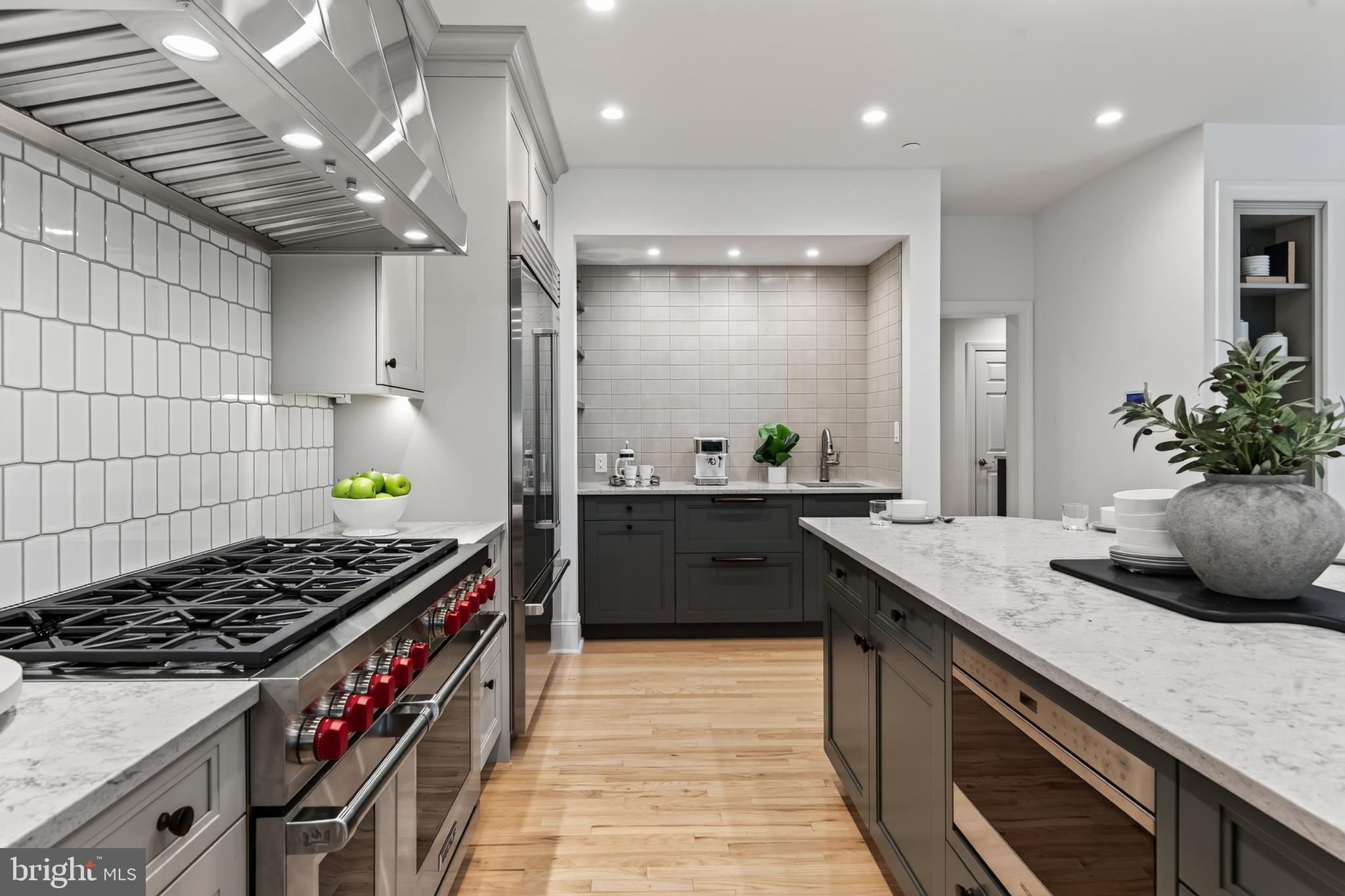 BRICK HOUSE FARM - Residential