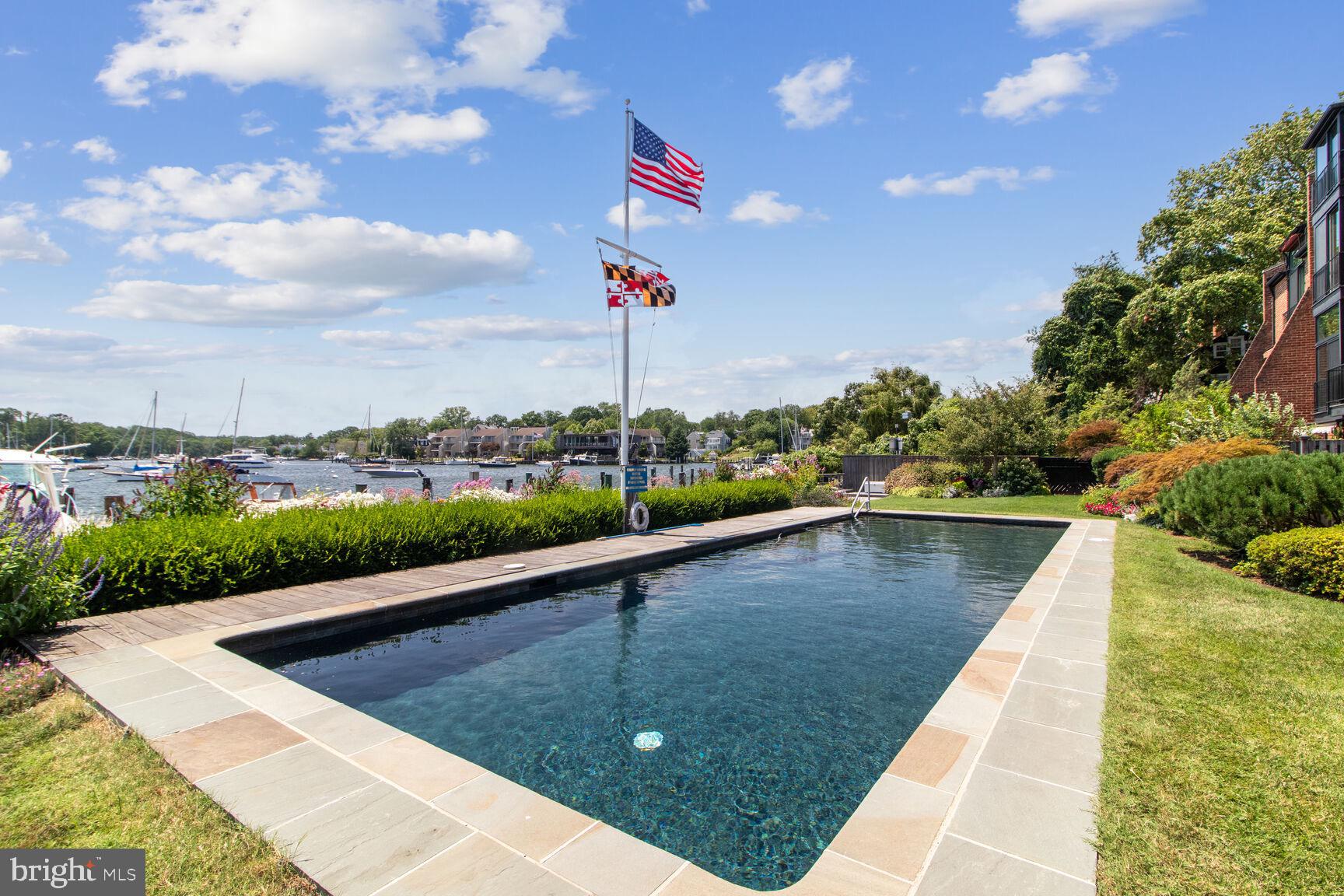 HISTORIC DISTRICT - Residential