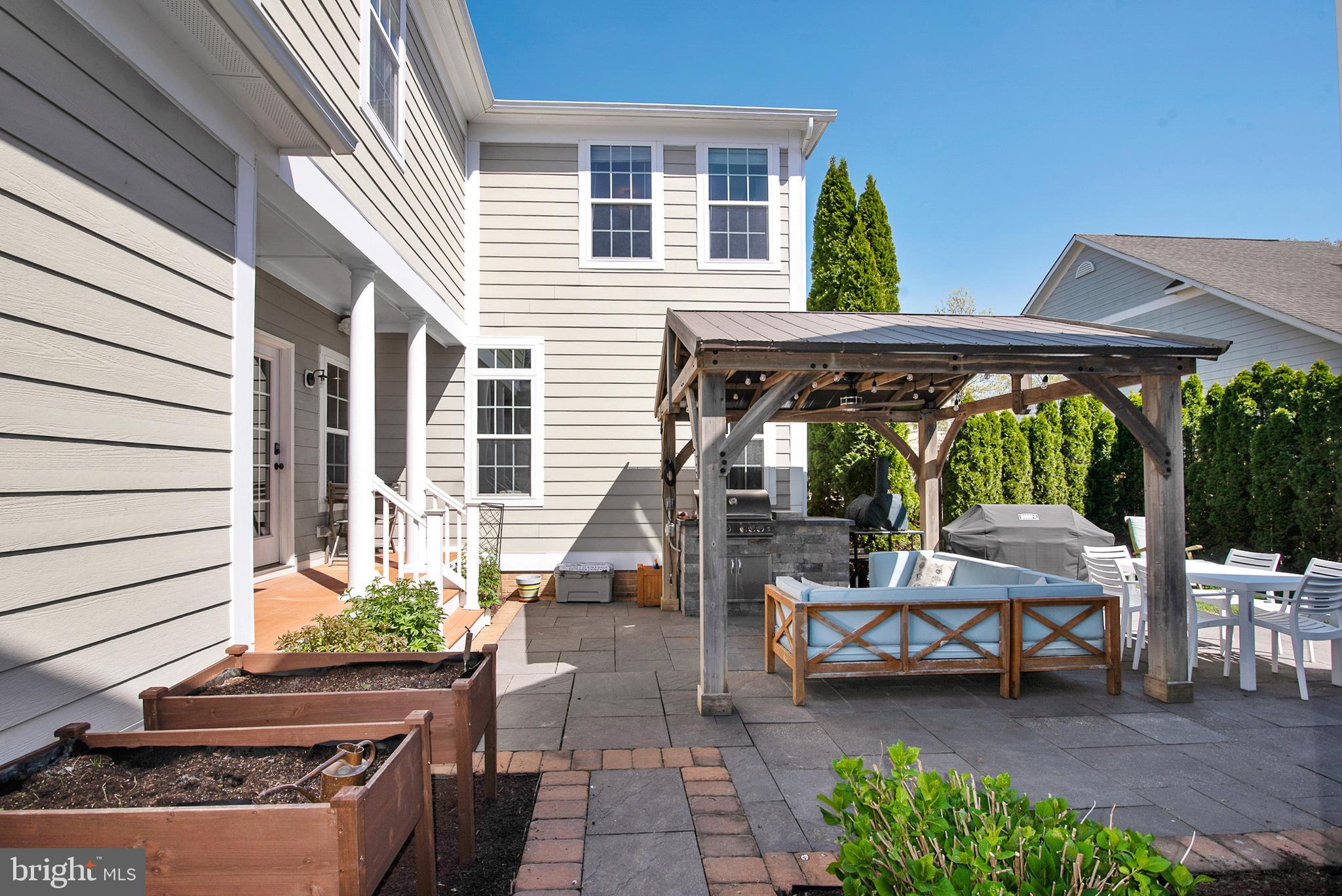 EASTON VILLAGE - Residential