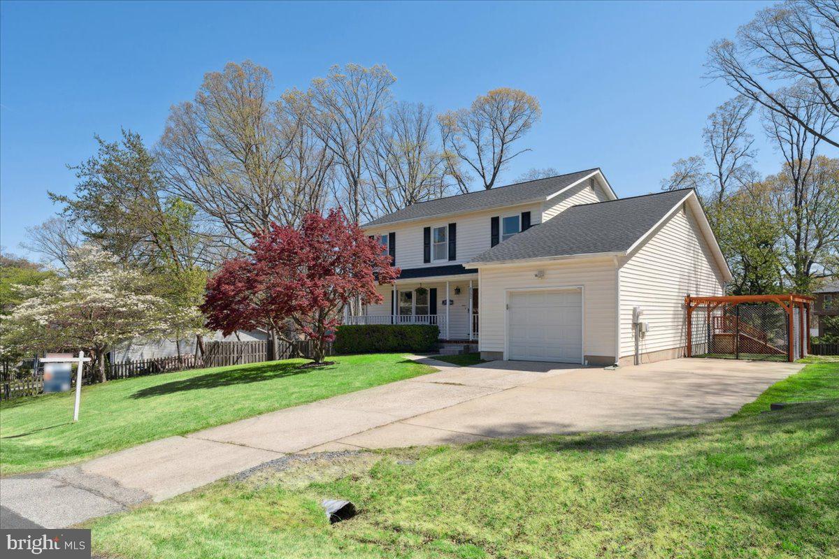 OAK HOLLOW - Residential