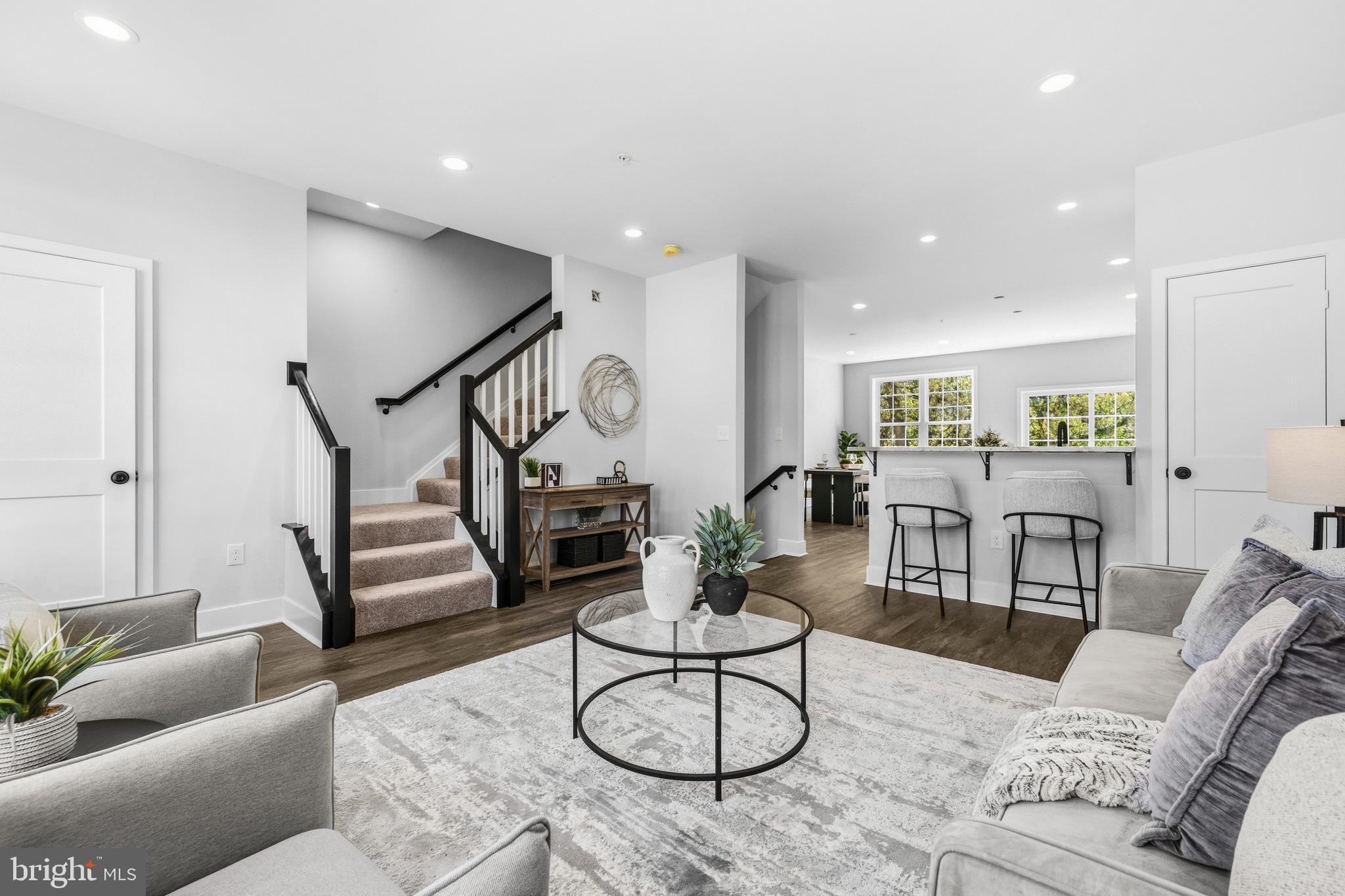 COLUMBIA RUN TOWNHOMES - Residential
