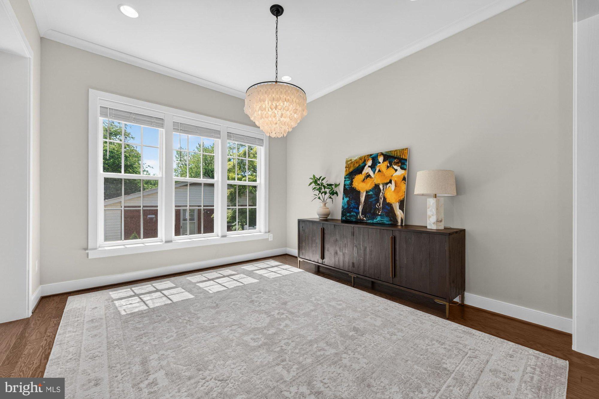 VIENNA WOODS - Residential