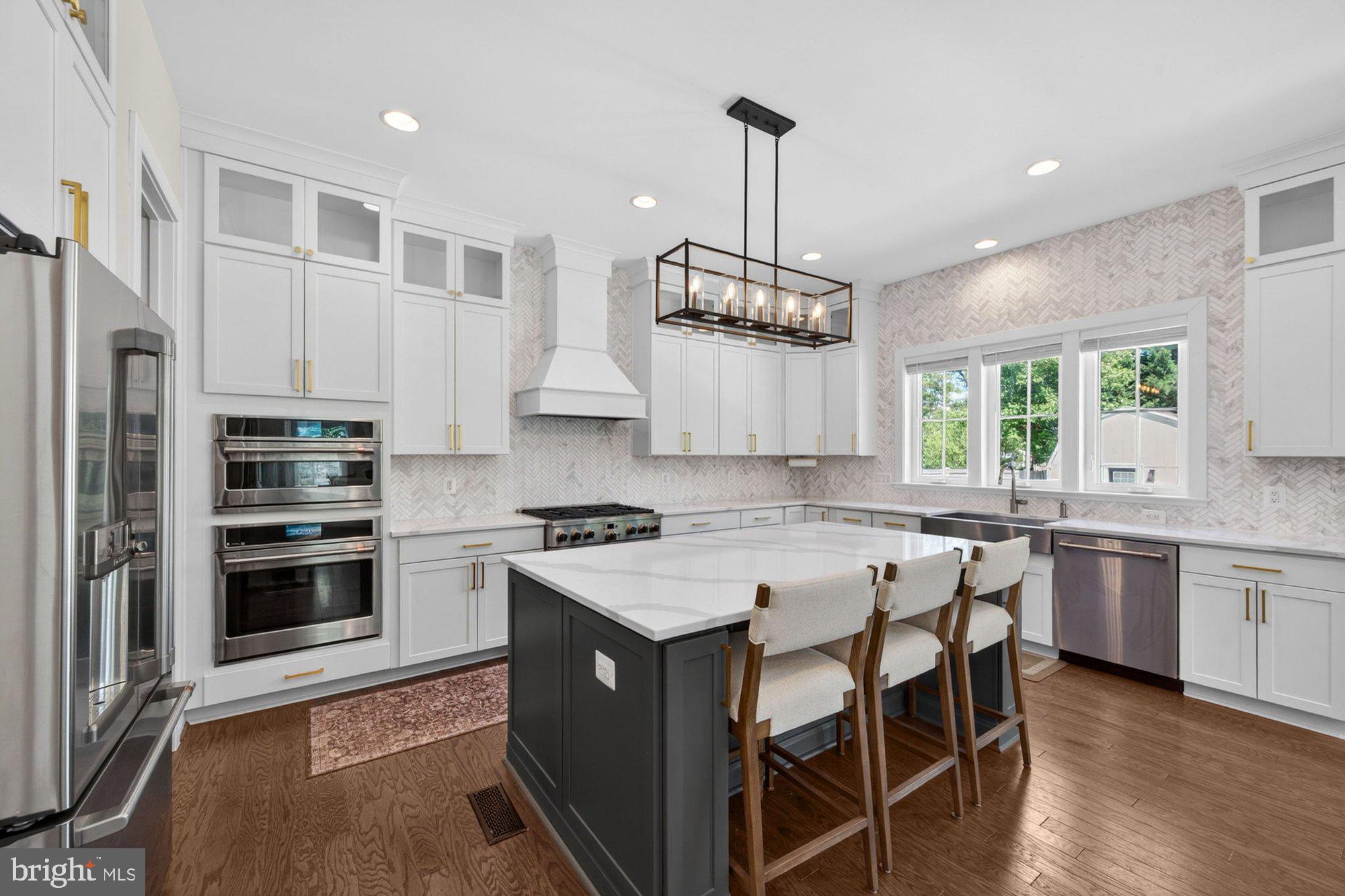 VIENNA WOODS - Residential