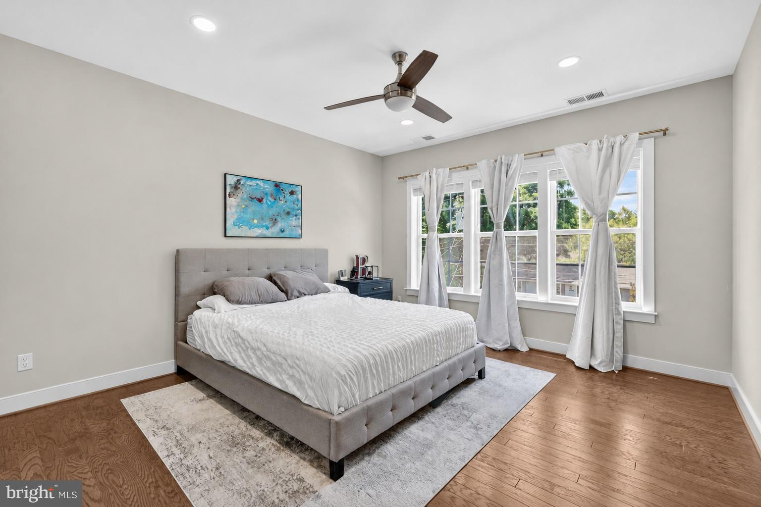 VIENNA WOODS - Residential