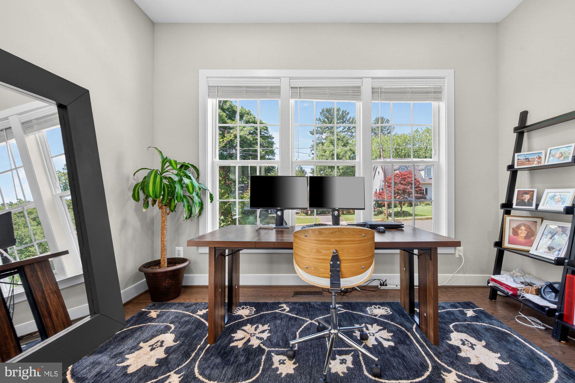 VIENNA WOODS - Residential