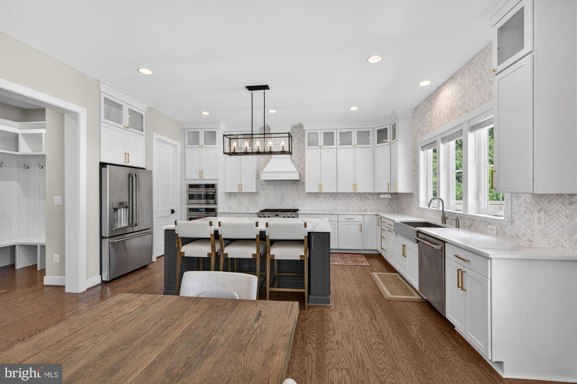 VIENNA WOODS - Residential