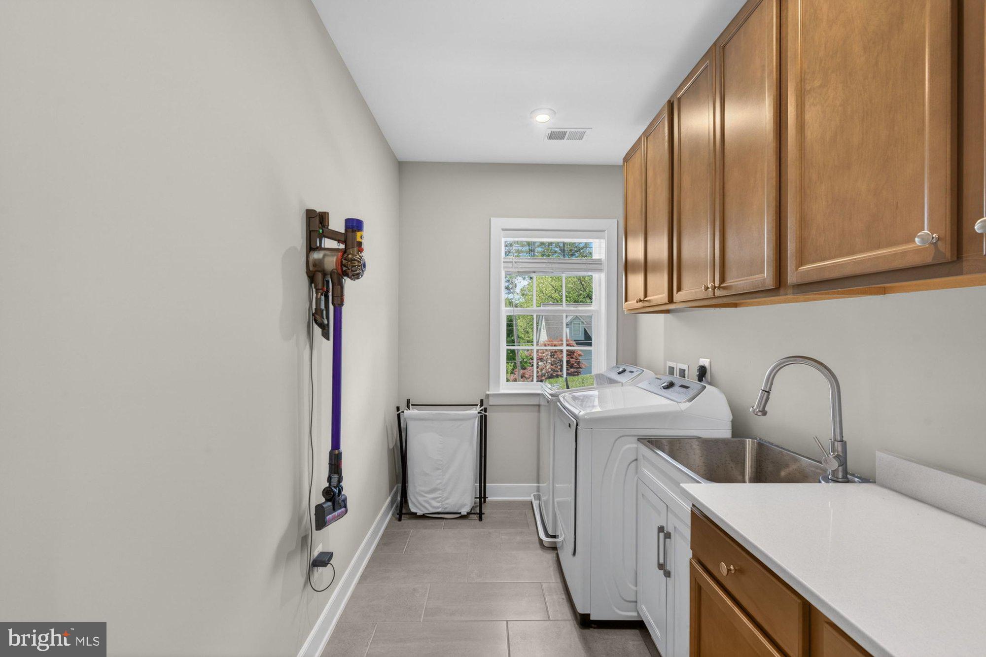 VIENNA WOODS - Residential