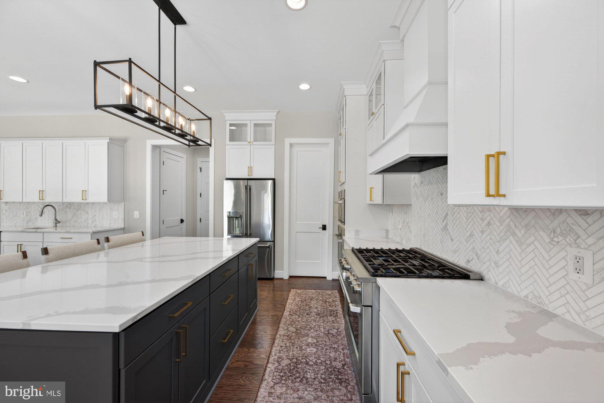 VIENNA WOODS - Residential