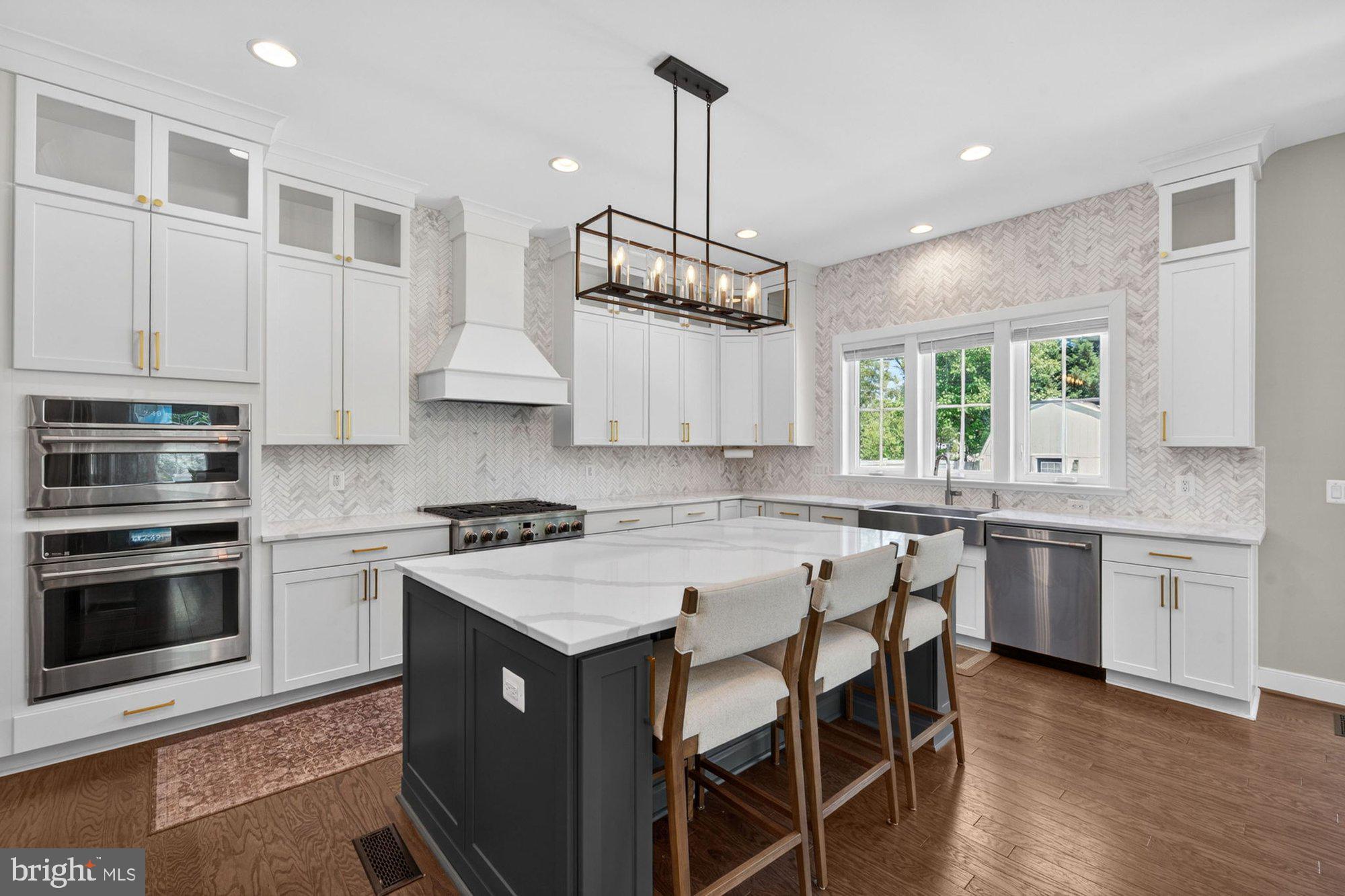 VIENNA WOODS - Residential