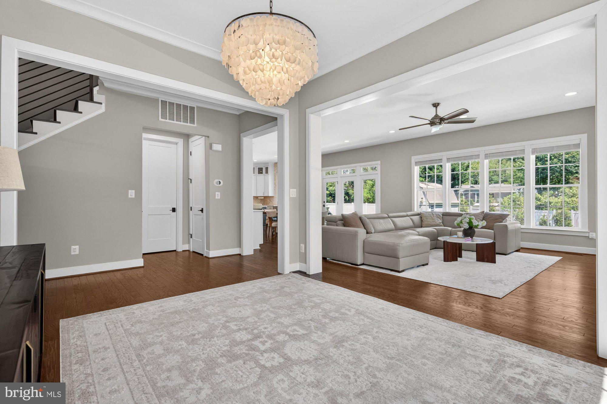 VIENNA WOODS - Residential