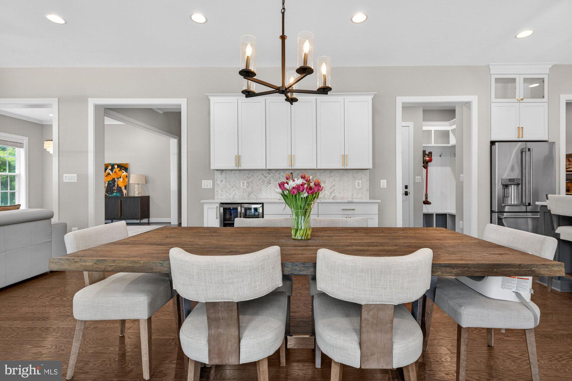 VIENNA WOODS - Residential